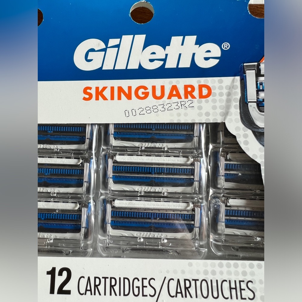 Gillette Skin Guard razor heads 12 pack